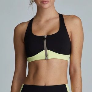Noli Yoga Pace Zip Front sports Bra